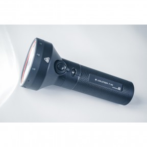 LAMPE POCHE 6500LM-600M-45H P18R RECHARG.LEDLENSER